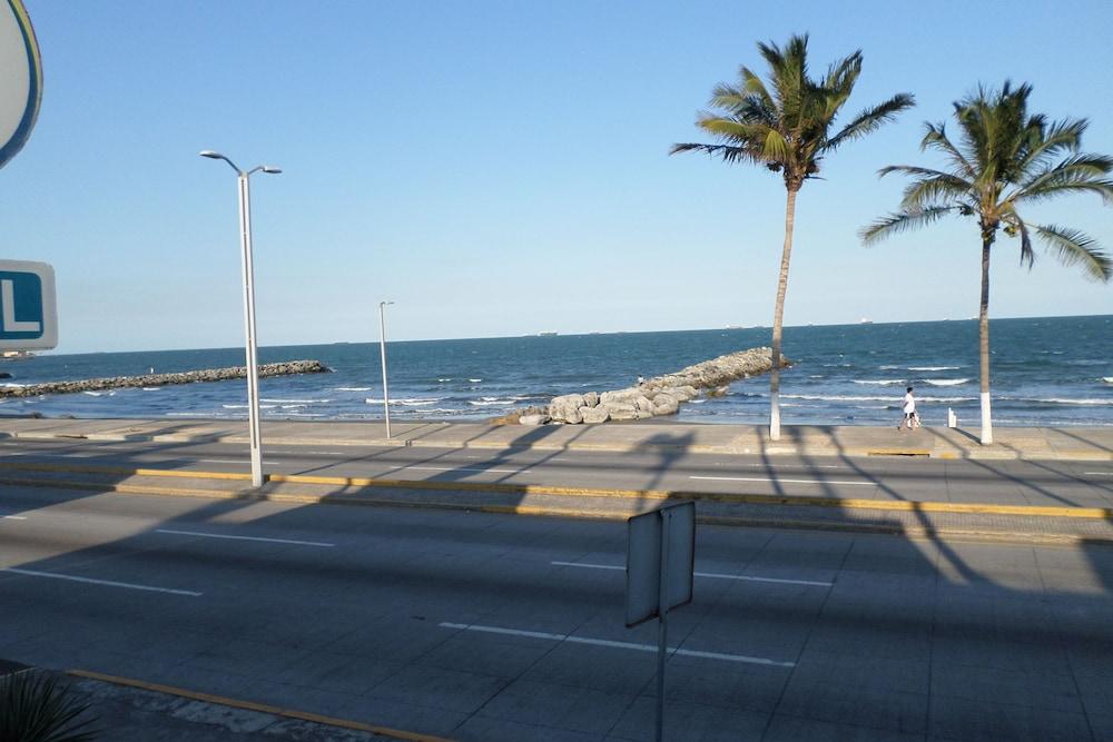 Hotel Suites Mediterraneo Boca Del Rio Веракрус Экстерьер фото